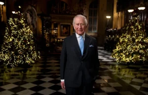 O rei Charles elogia a bravura diante dos ataques à praia de Bondi e à sinagoga de Manchester em mensagem de Natal