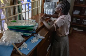 Keir Starmer pediu para proteger o financiamento do HIV para uma oportunidade única em uma geração de acabar com a Aids