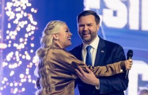 O que vem depois de Trump? “Turning Point USA endossa Vance em meio à discórdia partidária” .