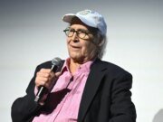 Chevy Chase sofreu insuficiência cardíaca “quase fatal” que o colocou em coma de 8 dias em 2021: “Basicamente, volte dos mortos”