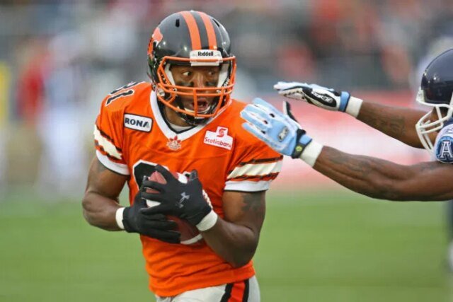 1766861589_Geroy-Simon-BC-Lions-catch-696x464.jpg
