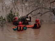 Alerta vermelho para feriados britânicos enquanto enchentes atingem a Costa del Sol da Espanha