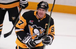 Sidney Crosby quebra o recorde de pontuação dos Penguins, anteriormente detido por Mario Lemieux
