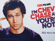 Chevy Chase foi colocado em coma por 8 dias após uma insuficiência cardíaca e ‘basicamente voltou dos mortos’: ‘O médico nos avisou que talvez não o recuperássemos’