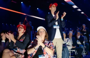 Turning Point mostra a discórdia que republicanos como Vance precisarão enfrentar no futuro