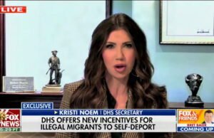 Trump Goon tenta explicar o cosplay no trabalho da ICE Barbie