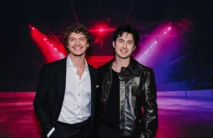 Aquecido. Viral. Em todos os lugares. O que torna esse romance de hóquei tão difícil?