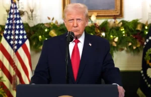 Trump faz discurso nacional em discurso estilo comício culpando Biden pelo estado de sua nação
