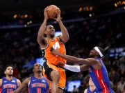 Kawhi Leonard perde 55 pontos, o recorde de sua carreira, e lidera o Clippers na frente do Pistons pela quarta vitória consecutiva