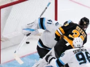 Geekie marca duas vezes e Bruins abre homestand de 5 jogos com vitória por 4 a 1 sobre Mammoth