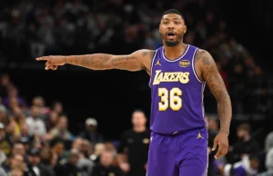 NBA multa Lakers Marcus Smart em US$ 35 mil por irritar os árbitros no jogo de Utah na quinta-feira