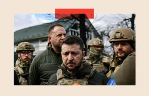 John Simpson: ‘Já relatei 40 guerras, mas nunca vi um ano como 2025’