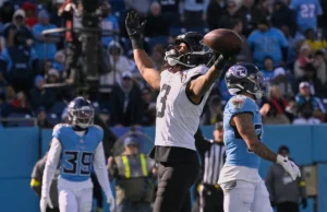 O receptor Jakobi Meyers e os Jaguars concordam com uma extensão de 3 anos no valor de US$ 60 milhões, disse fonte da AP