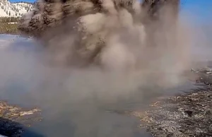 Erupção térmica massiva de Yellowstone capturada pela câmera