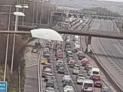 Longos atrasos após colisão grave bloqueiam M25