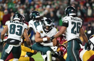 Três expulsos após início de briga no jogo Commanders vs.