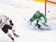 Os piores Blackhawks da NHL derrapam em 6 jogos com uma vitória por 4-3 nos pênaltis sobre os Stars