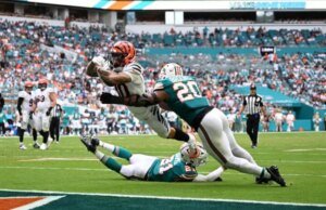 RB Chase Brown, do Cincinnati Bengals, aproxima-se dos recordes da NFL canadense com três gols para touchdown