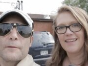 Diretor de explosivos Corey Feldman Doc refuta alegação de que não sabia sobre as filmagens com novo clipe deles discutindo o projeto juntos (EXCLUSIVO)