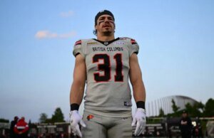 Ficar em casa: BC Lions recontrata LB Adam Konar local até 2027