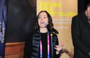 Rowan Woods deixando o Festival de TV de Edimburgo após dois anos