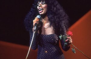 Donna Summer é postumamente incluída no Hall da Fama dos Compositores