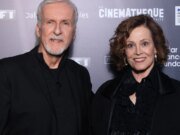 Sigourney Weaver enfrentou James Cameron em ‘Aliens’ depois que ele repreendeu um jovem ator: ‘Quando você grita com um ator, você grita com todos nós’