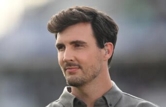 O herói do England Ashes, Steven Finn, é nomeado o ‘maior jogador de críquete de todos os tempos’