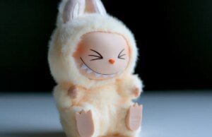 Filme de ‘Labubu’ recruta o diretor de ‘Wonka’ e ‘Paddington’, Paul King