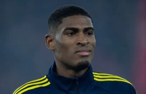 A estrela do Arsenal enviou uma mensagem sobre a mudança internacional enquanto uma grande decisão se aproxima