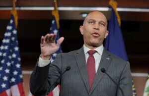 Os democratas corporativos estão renunciando tolamente à luta contra a IA