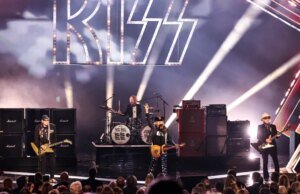 Cheap Trick defende apresentação no Kennedy Center Honors de Trump em meio a reações adversas: ‘Nós concordamos em fazer isso’ para ‘prestar homenagem aos nossos irmãos de longa data no KISS’