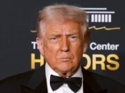 Kennedy Center Honors atrai baixa audiência na CBS com o apresentador Donald Trump