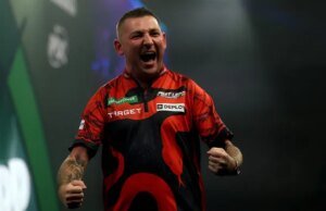 Por que Nathan Aspinall ‘fez cocô nas calças’ nos bastidores do Campeonato Mundial de Dardos