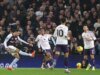 Gary Neville critica estrela do Man Utd por ‘grande erro’ contra o Aston Villa