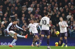 Gary Neville critica estrela do Man Utd por ‘grande erro’ contra o Aston Villa