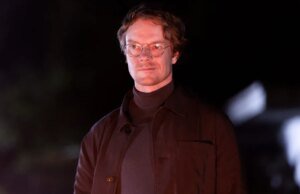 Alfie Allen é um professor distorcido no trailer do drama psicológico da Paramount + ‘Girl Taken’