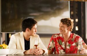 Estrela de ‘Heated Rivalry’ Hudson Williams sobre Spooning With Connor Storrie fora das câmeras, por que Shane saiu como bottom no episódio 5 e querendo ganhar músculos para a 2ª temporada