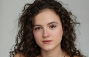 Fina Strazza, indicada ao Tony, se junta ao elenco da comédia Peacock de Amy Poehler, ‘Dig’