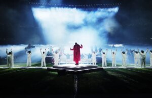 Snoop Dogg, Lainey Wilson, Huntr/x e Andrea Bocelli apresentam programa de intervalo com tema natalino para a NFL Lions-Vikings Telecast da Netflix