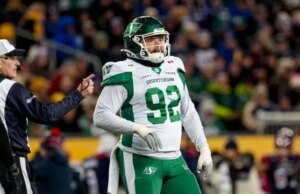Saskatchewan Roughriders recontratam o emergente DL Caleb Sanders