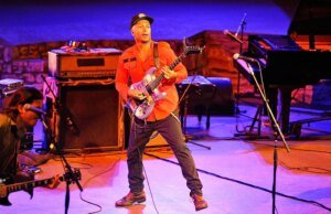 Tom Morello avaliando a reação de um fã provoca raiva sem fim contra os memes da máquina