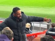 Ruben Amorim filmado atirando em jogador do Manchester United no banco de reservas durante sorteio do Bournemouth