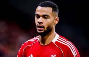 Lesão de Cody Gakpo é a mais recente em Liverpool x Wolves