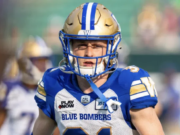 Pittsburgh Steelers treina o lateral defensivo All-CFL Evan Holm