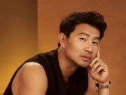 Simu Liu fará estreia na Broadway em ‘Oh, Mary!’