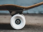 Todo mundo está maravilhado com este vídeo de cair o queixo, estrelado por um prodígio do skate