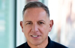 O executivo de parceria de marca Tom Cestaro lança Mulberry Street Entertainment