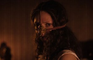 Bibbidi-Bobbidi-Sangue! Como a equipe de maquiagem de ‘The Ugly Stepsister’ recriou ‘Cinderela’ como um terror corporal