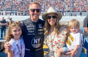 Amigo de Greg Biffle recebe cartão de Natal da família do campeão da NASCAR 3 dias após acidente fatal de avião